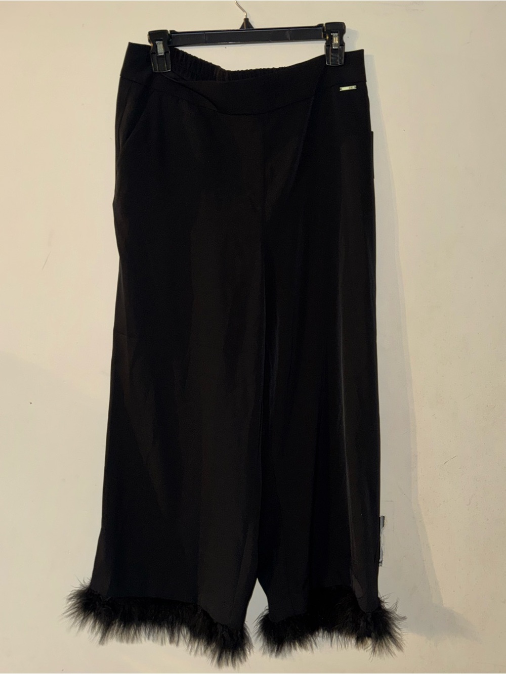 ‼️SALE‼️ Anne Klein Black Wide-Leg Trousers with Elastic Waist and feather hem